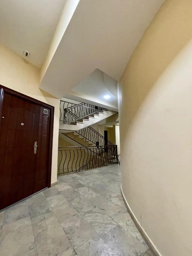 Apartment In Abovyan Street, エレバン エクステリア 写真