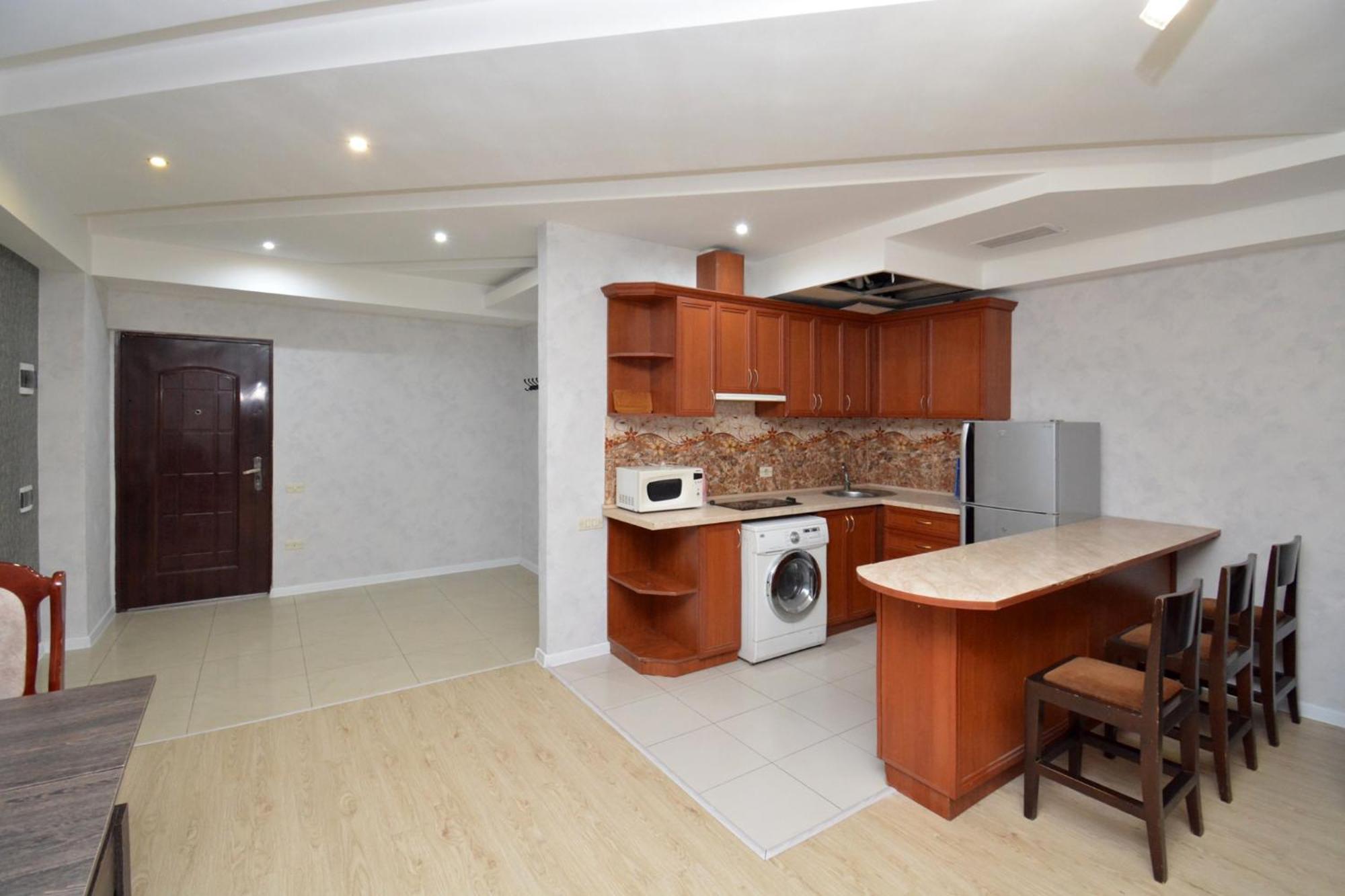 Apartment In Abovyan Street, エレバン エクステリア 写真